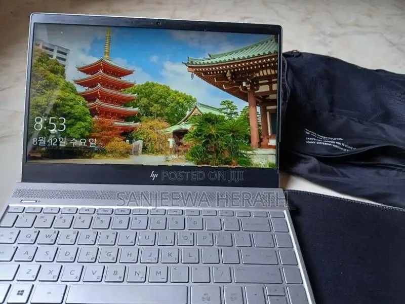 Intel Core i7-7500U processor NVIDIA GeForce MX150 + HD Graphics
