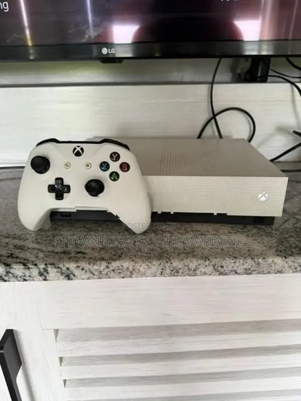 Xbox One S + games