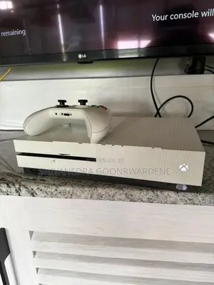 Xbox One S + games