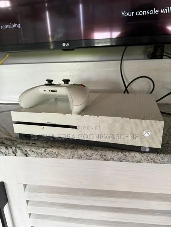 Xbox One S + games