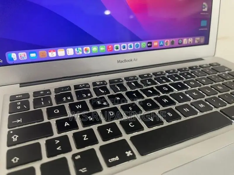 Apple Macbook Air