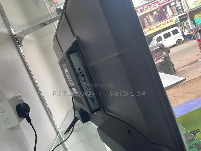 JVC TV 32” LED