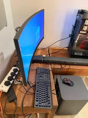 High-End Gaming PC Setup i9-9900K RTX 2080 Ti 34” Predator