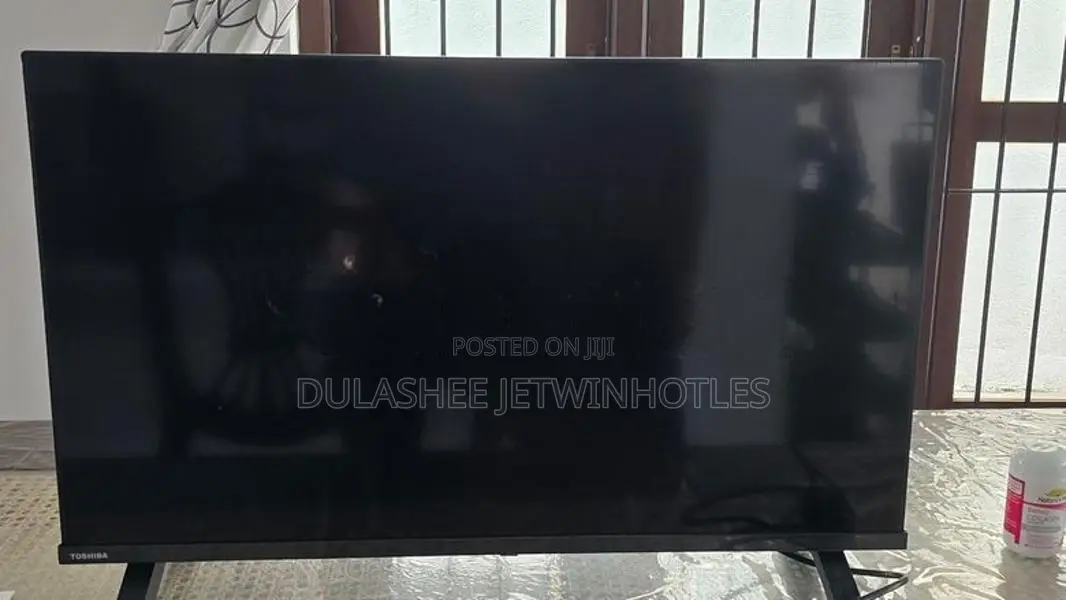 Toshiba 32 inch LED TV