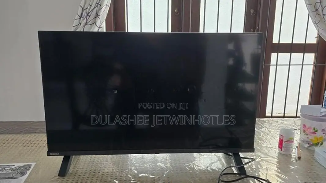 Toshiba 32 inch LED TV