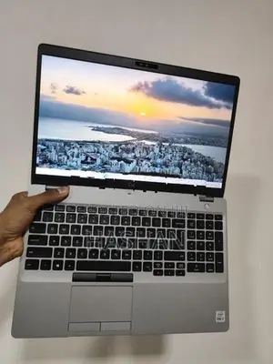 Dell Latitude 5511 i7 10850H 8GB 256GB NviDIA Graphics