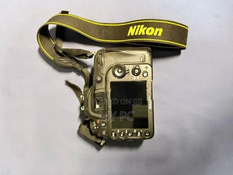 Nikon D7200