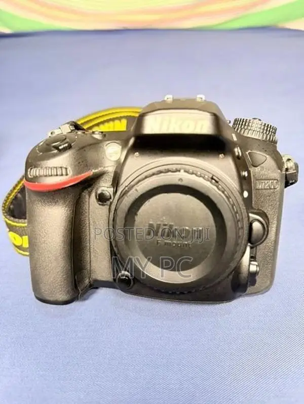Nikon D7200