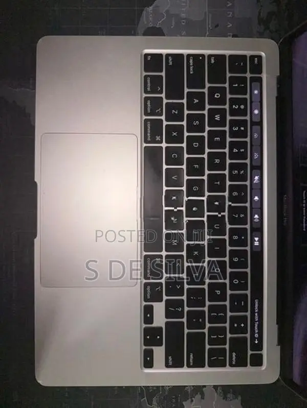 Apple MacBook Pro 2020, Touch Bar, 8GB, 256GB SSD