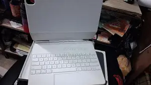 Apple Magic Keybord with Mouse