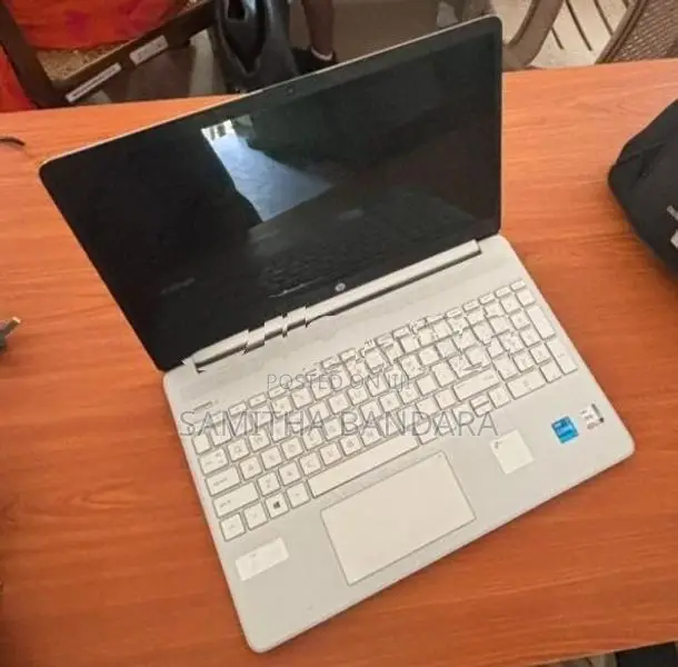 HP 15s-fq2789TU – Core i5 11th Gen Laptop