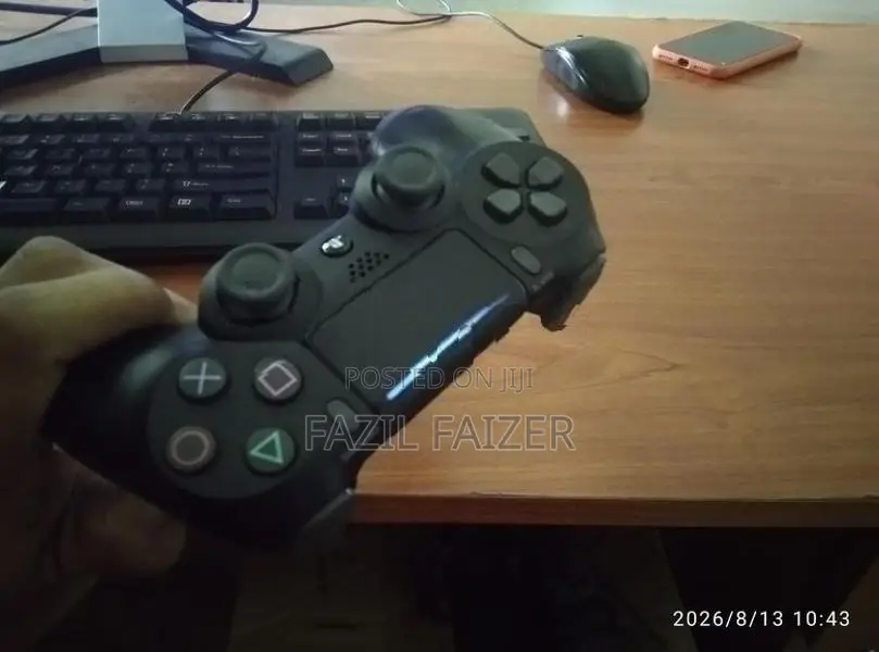 Play Station Dualshock 4 Version 2