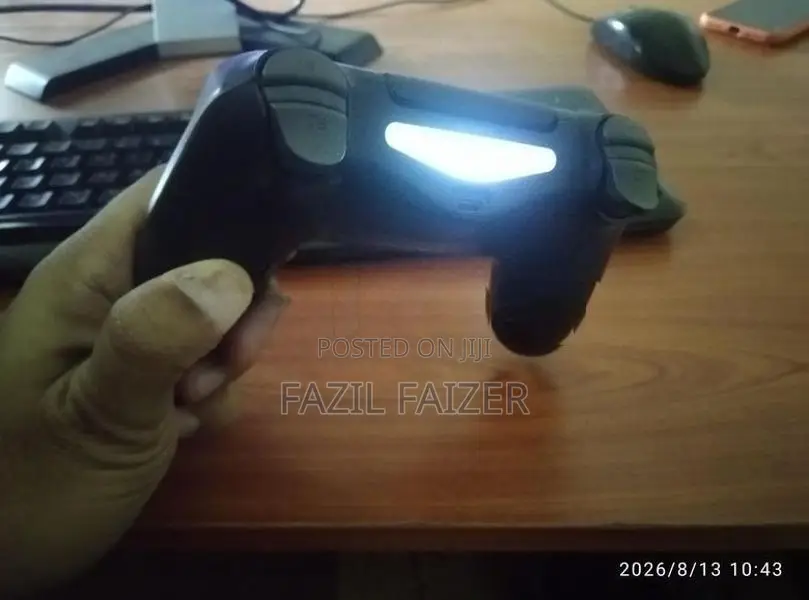 Play Station Dualshock 4 Version 2