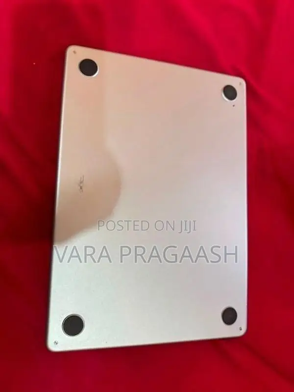 MacBook Air M4 16GB / 256 GB