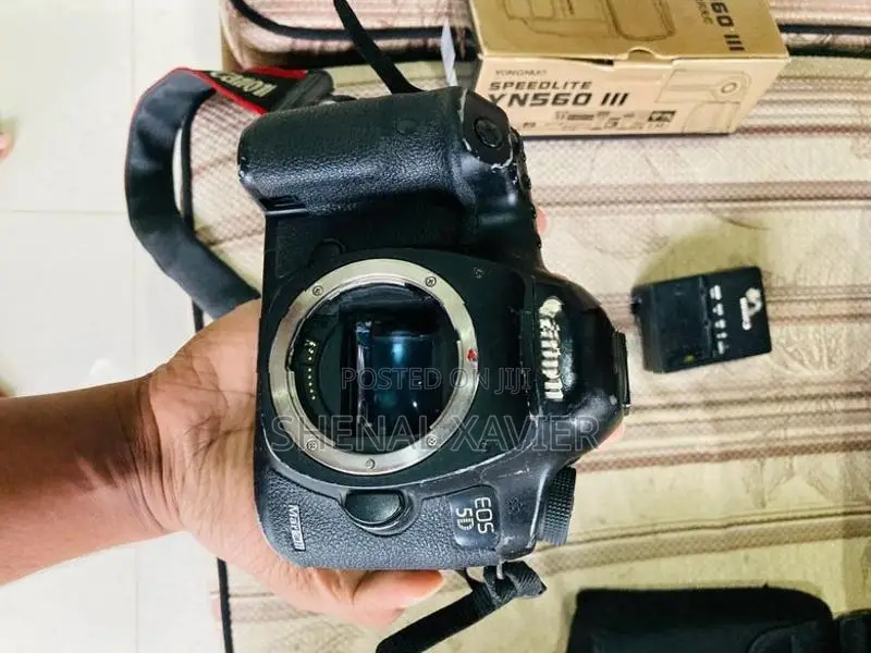 Canon 5d Mark iii with Speedlight
