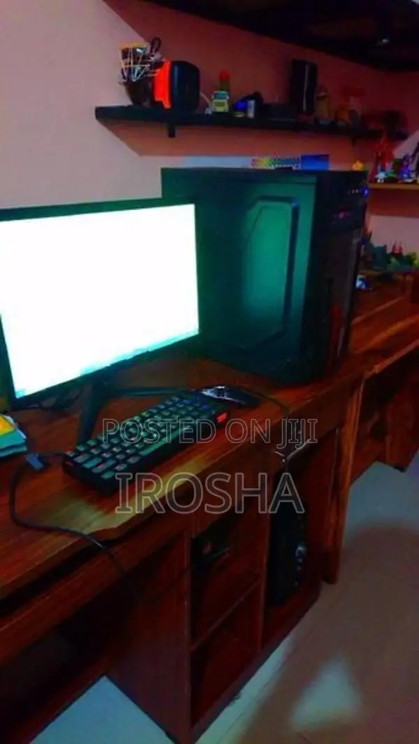 i3 2nd gen 120/320GB SSD Pc