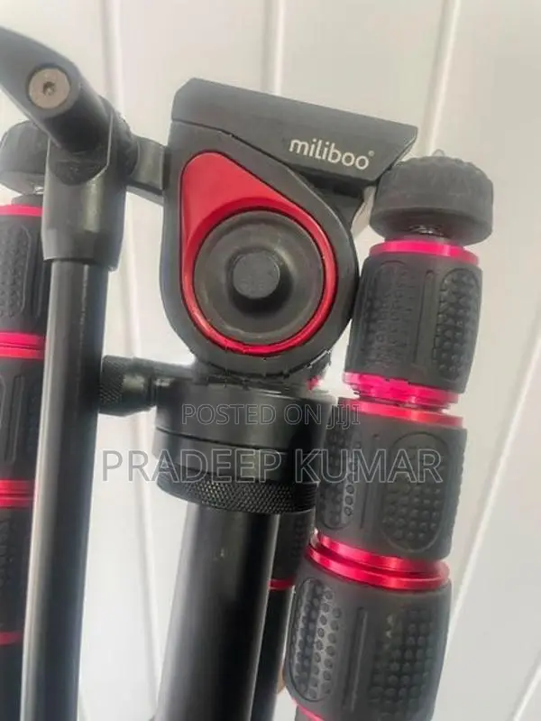 Miliboo tripod