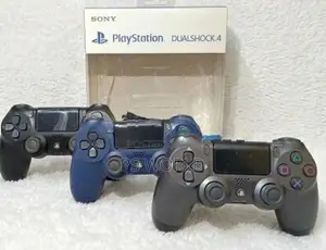 PS4 Dualshock Controller