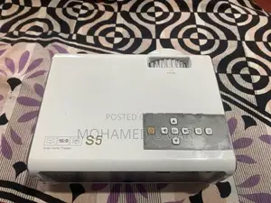 Mini LED Projector