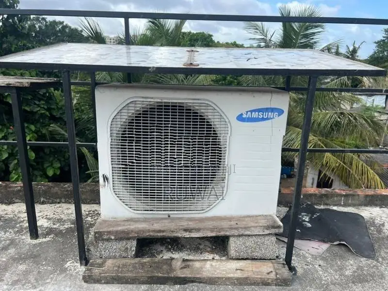 Samsung non Inverter 12,000 BTU AC