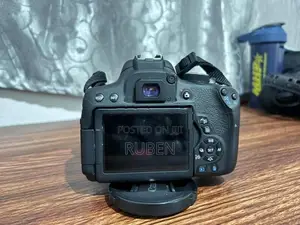 Canon EOS750D