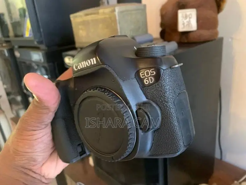 canon 5D mark 3 , 2 6D DSLR body