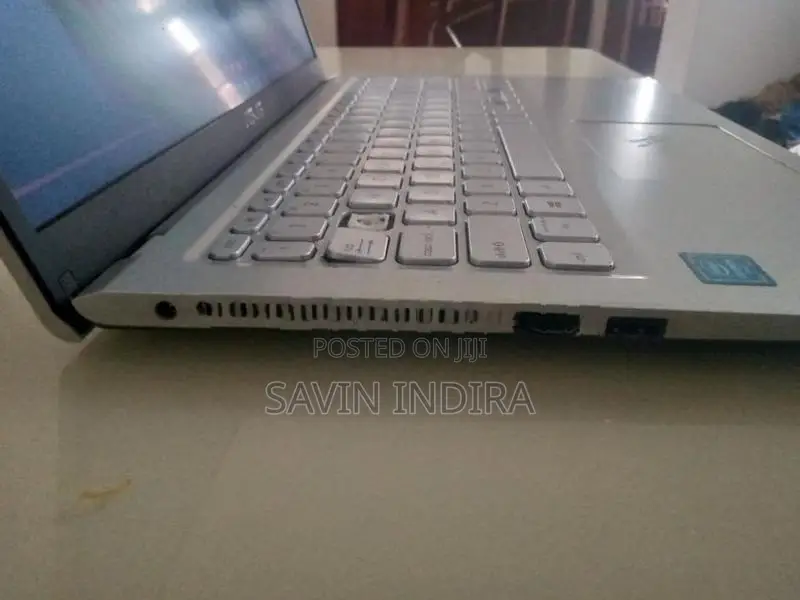 ASUS Vivobook Intel Celeron 4gb 1TB