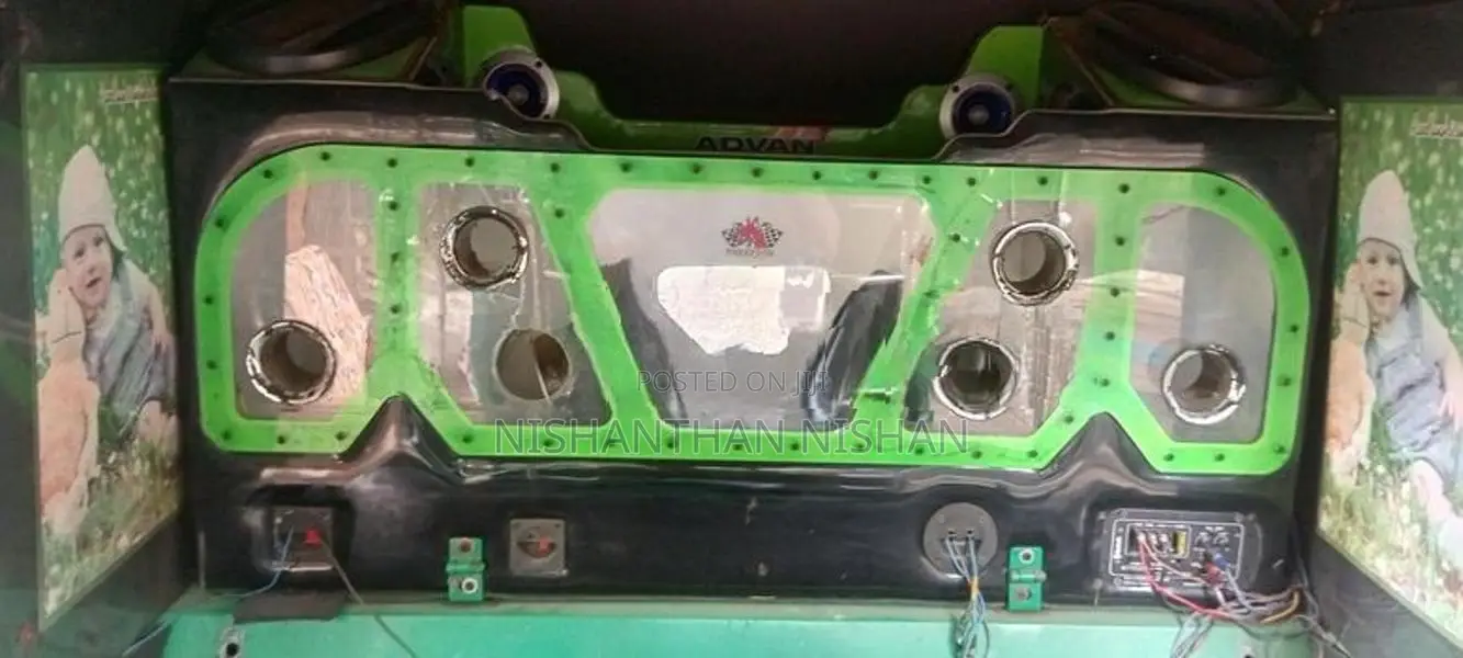 three wheel speaker set