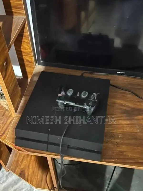 Sony PS4/1TB – Used Excellent Condition PS4 Slim