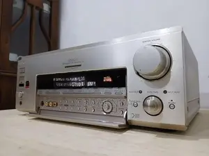 Sony STR-V555ES