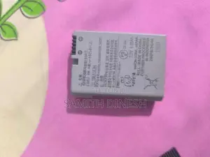 DX5600 DSLR Camera