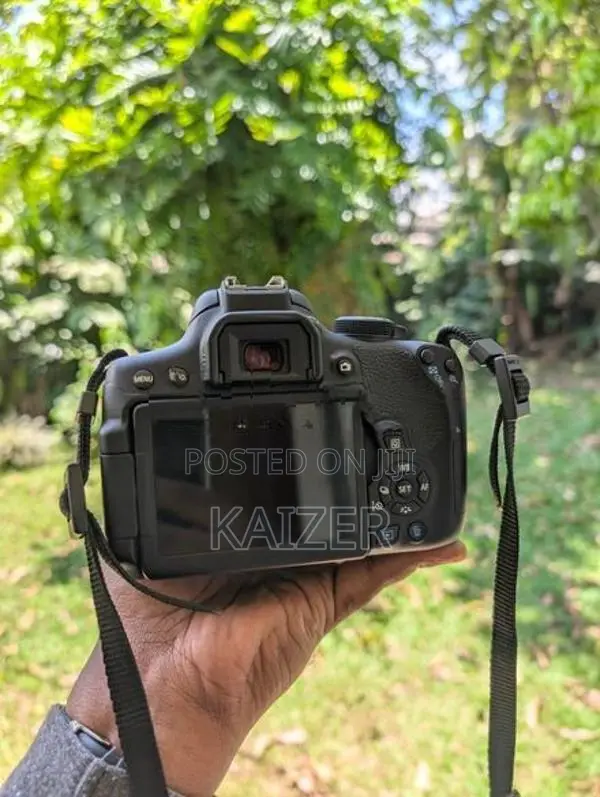 Canon 750D DSLR Camera