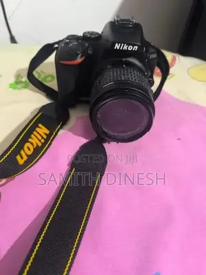 DX5600 DSLR Camera