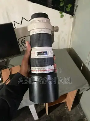 Canon Eos 7d Mark ii with 200mm lense