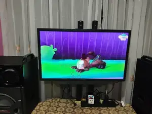 Politron 32 LED TV