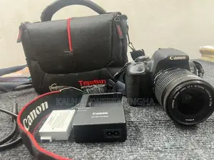 EOS 700D