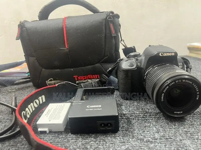 EOS 700D