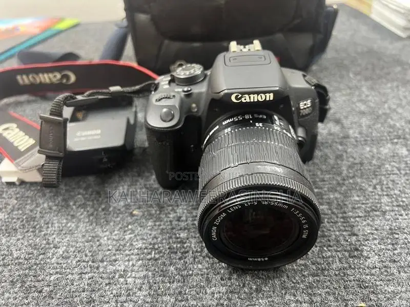 EOS 700D