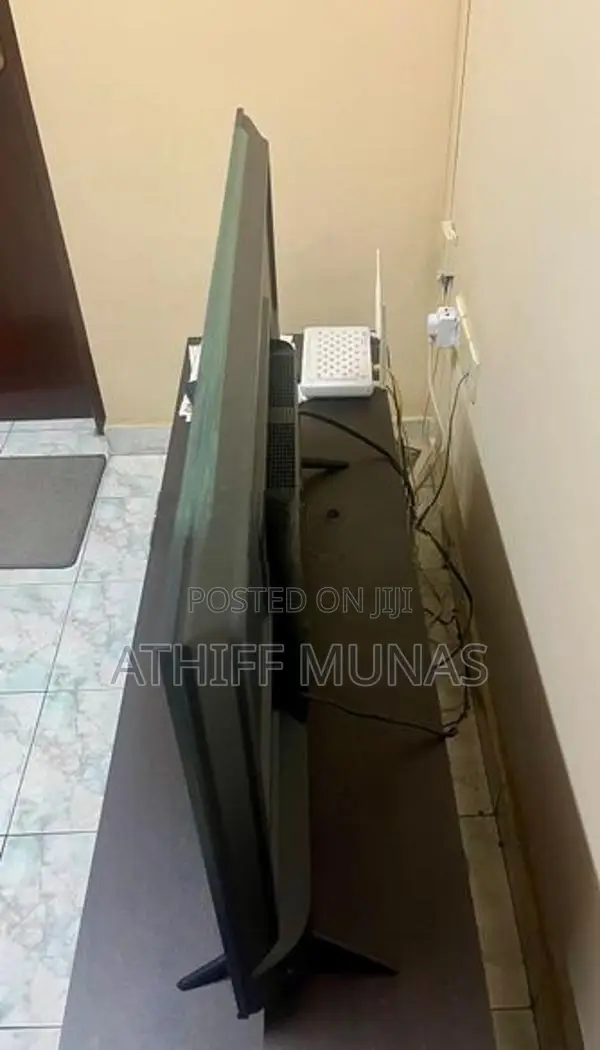Panasonic 40” FHD TV one month used