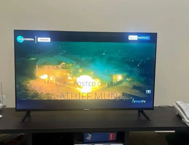 Panasonic 40” FHD TV one month used