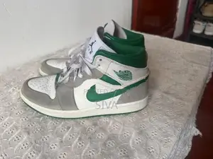 Air jordan1 mid Shoes