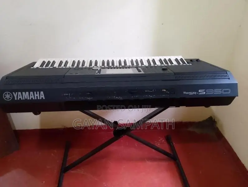 Yamaha i455 Keyboard