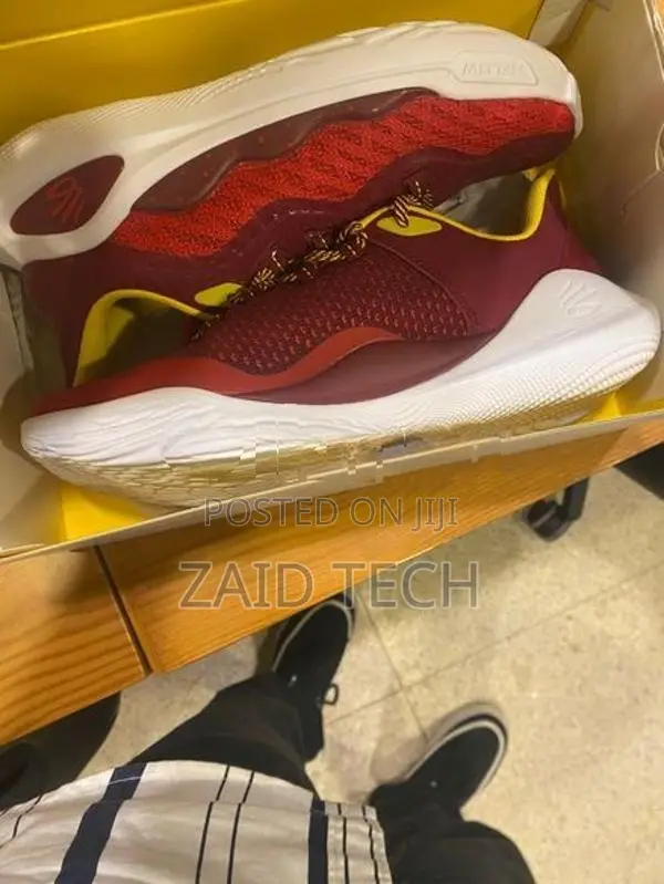 BasketBall Shoes Under Armour