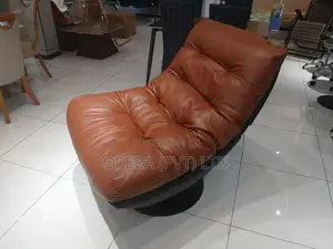 Swivel Lounge Chair