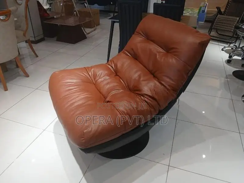 Swivel Lounge Chair