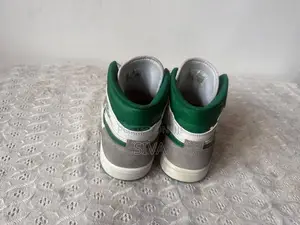 Air jordan1 mid Shoes