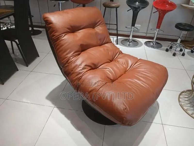 Swivel Lounge Chair