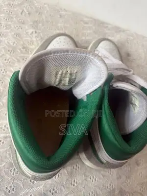 Air jordan1 mid Shoes