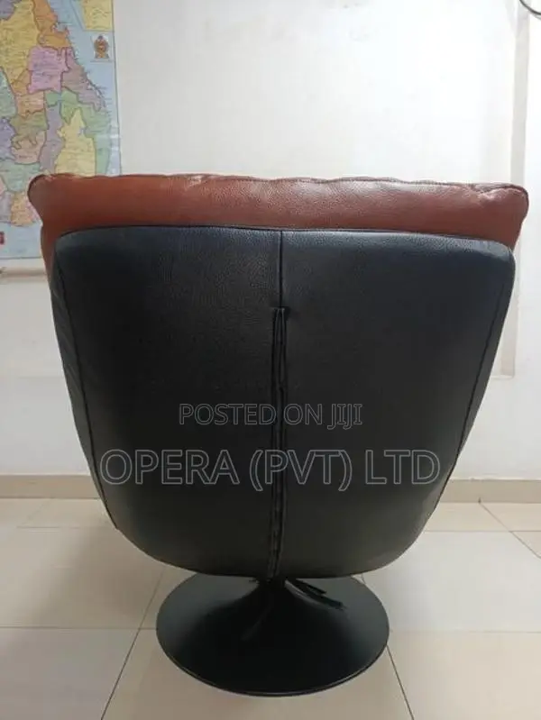 Swivel Lounge Chair