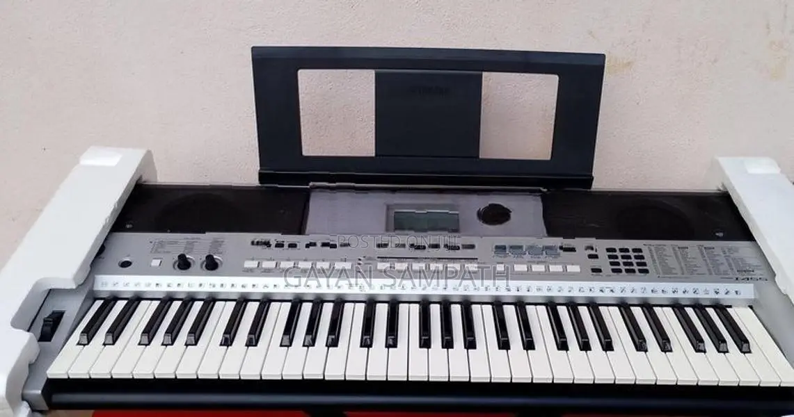 Yamaha i455 Keyboard